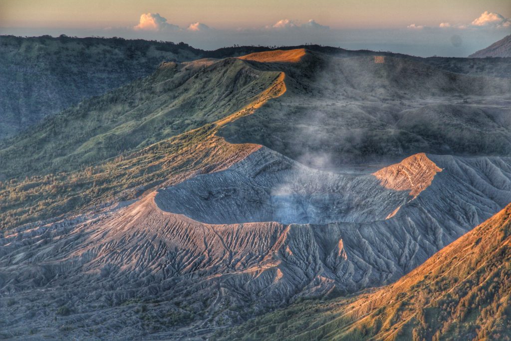 mount bromo, bromo from surabaya, trevel bromo, tour guide bromo,gunung bromo